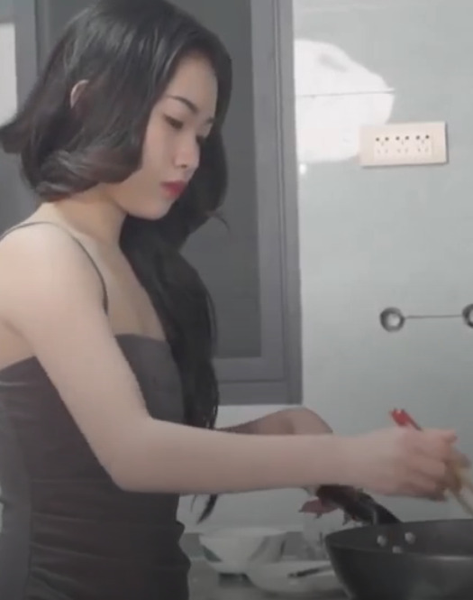 Anh Hàng Xóm Sang Góp Vui