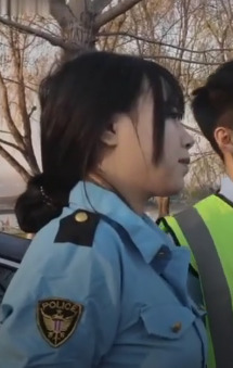 Cô Cảnh Sát Xinh Đẹp Và Thiếu Gia Họ Lý
